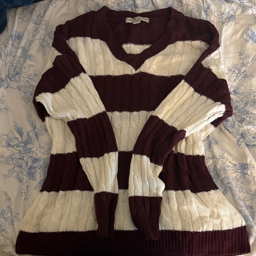 CHNGE Burgundy and Cream Striped Cable-Knit V-Neck Sweater